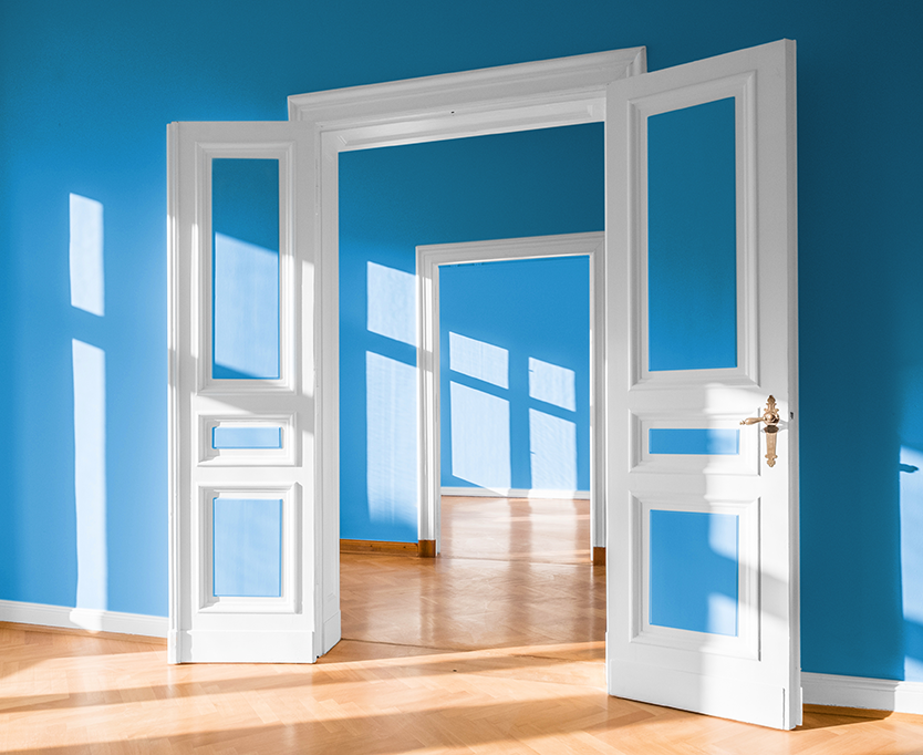 porte et mur bleu